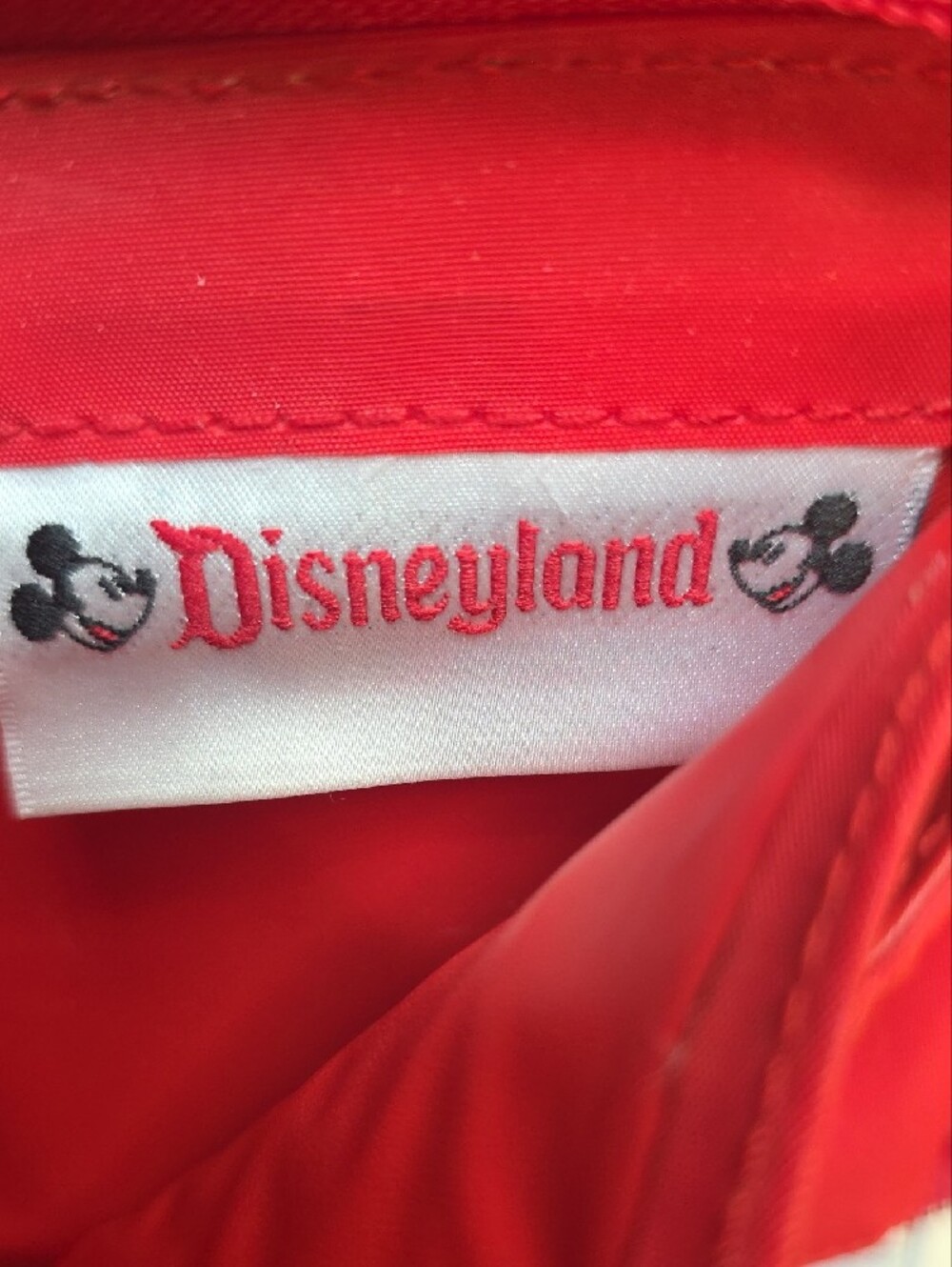 Vintage Disneyland Minnie Mouse Red Patent Mini Handbag Y2K - Picture 3 of 10